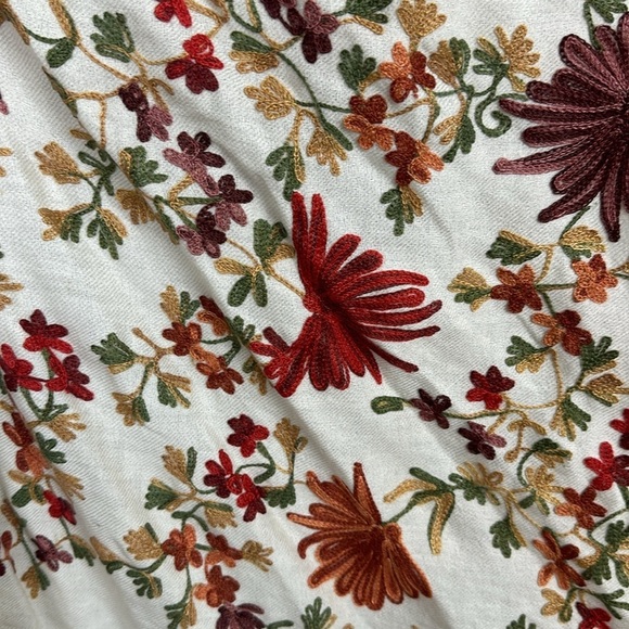 100% Wool Autumn Leaves Embroidered Open Front Sweater Kimono - Picture 4 of 11